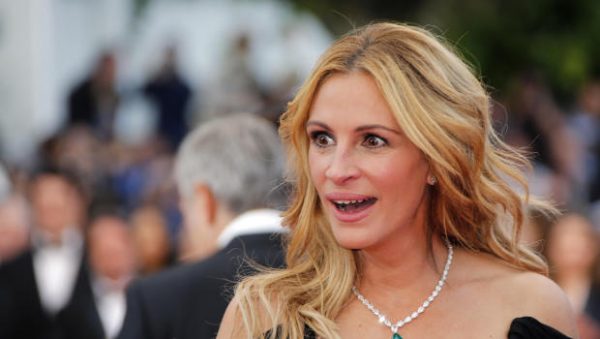 Cast Member Julia Roberts Poses On The Red Carpet As She Arrives For The Screening Of The Film "money Monster" Out Of Competition At The 69th Cannes Film Festival In Cannes