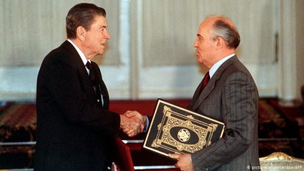 Ronald Reagan Dhe Michail Gorbaçov, 1988