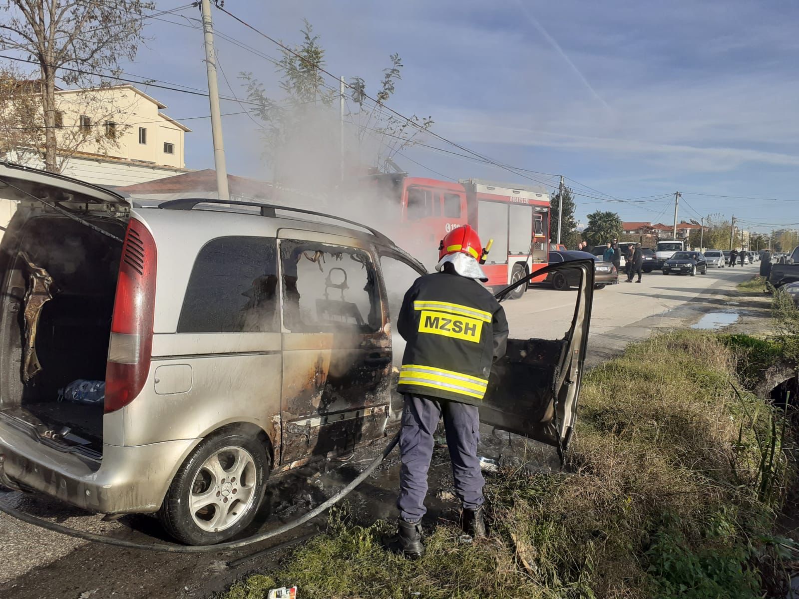 LAJM I FUNDIT/ Shkrumbohet makina në aksion ‘Fier – Fermë-Çlirim’, informacionet e para