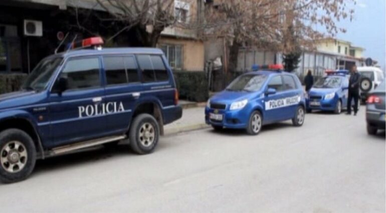 Policia Peqin1