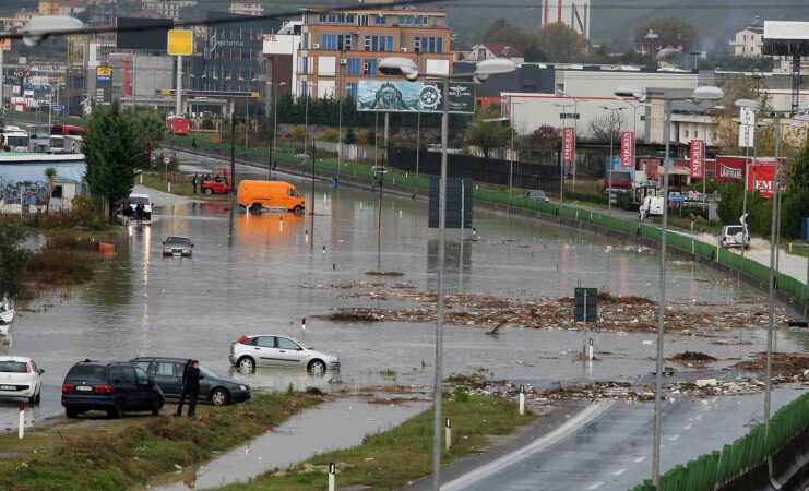 Permbytje Autostrade Tirane Durres Ndryshime Klimatike 1115