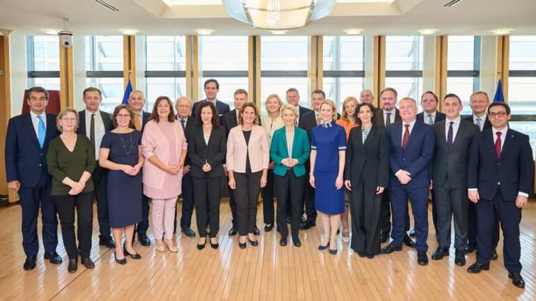 Commissione Von Der Leyen Foto Ec