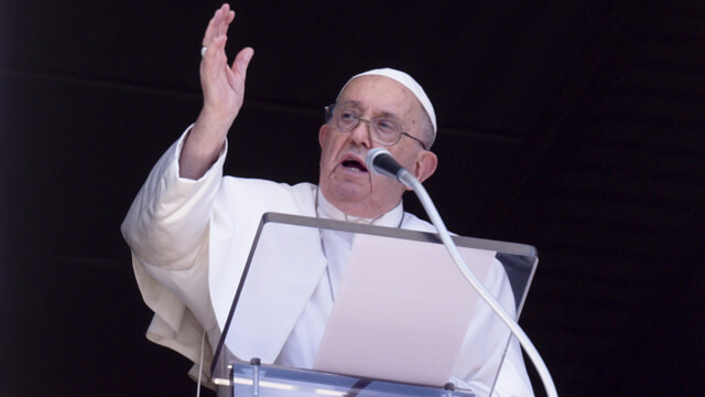 Papa Francesco Angelus Vaticano