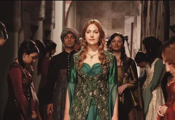 Meryem Uzerli Ok