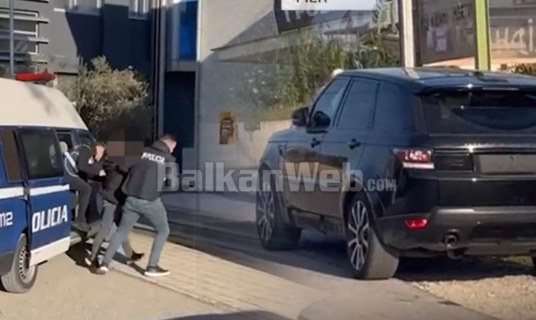 Vodhi “Range Rover”-in dhe u arratis, kapet pas disa orësh 32-vjeçari, rezultoi me…