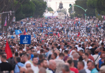 Protesta E Opozites