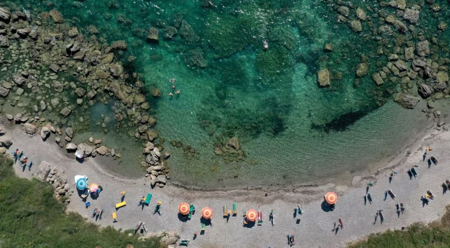 “Ia kalon vetëm Katari”, REL: Çfarë tregojnë të dhënat mbi rritjen e turizmit në Shqipëri