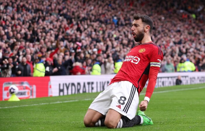 Manchester United S Bruno Fernandes Celebrates After Scoring The 1 1 Goal During The English Premier League Soccer Match Between Manchester United And Liverpool Fc In Manchester Efe