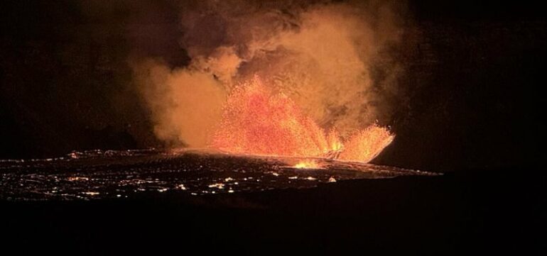 806x378 Kilauea Volcano Erupts On Hawaii Island 1735032377131