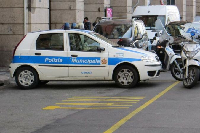 Policia Italiane Ne Genova