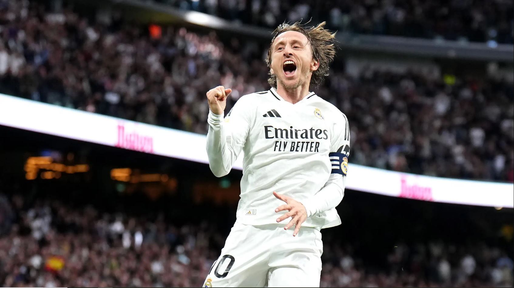 Real nuk gabon, “Los Blancos” triumfojnë dhe i përgjigjen rivalëve, Ancelotti: Modriç një legjendë, dhuratë e futbollit
