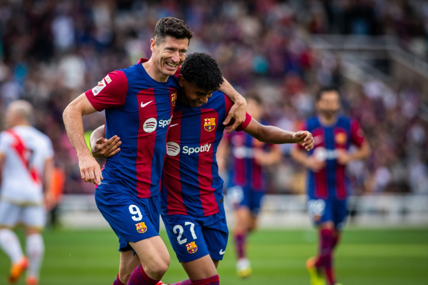 FOTO/ Barça “rrëmben” kreun, ndaj Rayo-s mjafton Lewandowski, Flick: Ndeshje e vështirë (VIDEO)