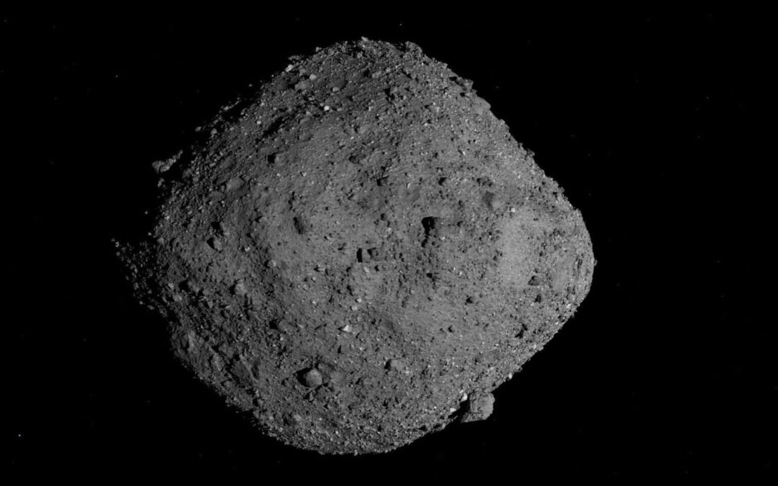 shkencetaret-gjejne-uje-te-lashte-kripera-dhe-molekula-organike-ne-asteroidin-bennu