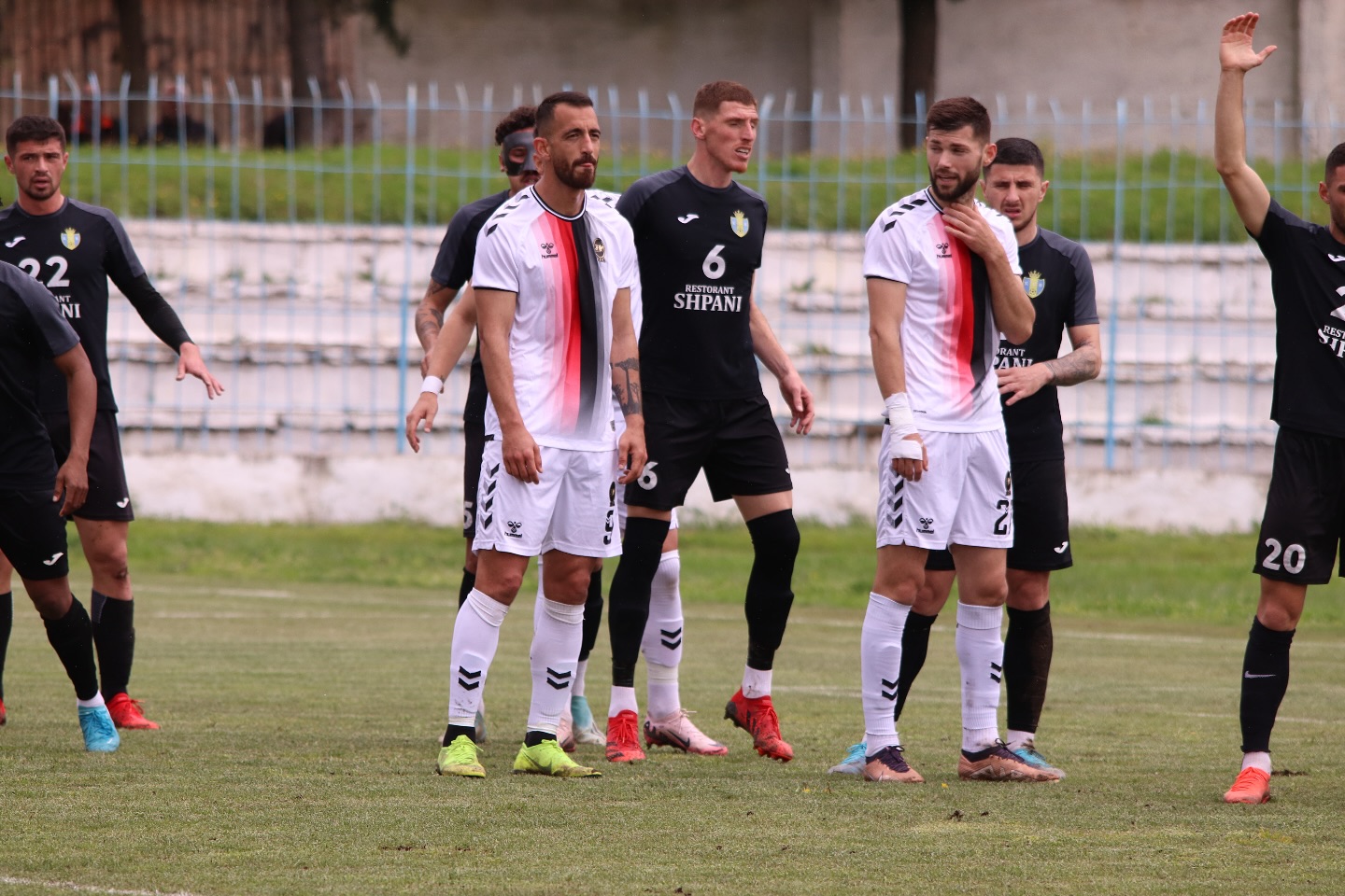 AXHENDA E KATEGORISË SË PARË/ Llogaritë e hapura për Superioren dhe “play-off”, mësoni kalendarin e javës së fundit