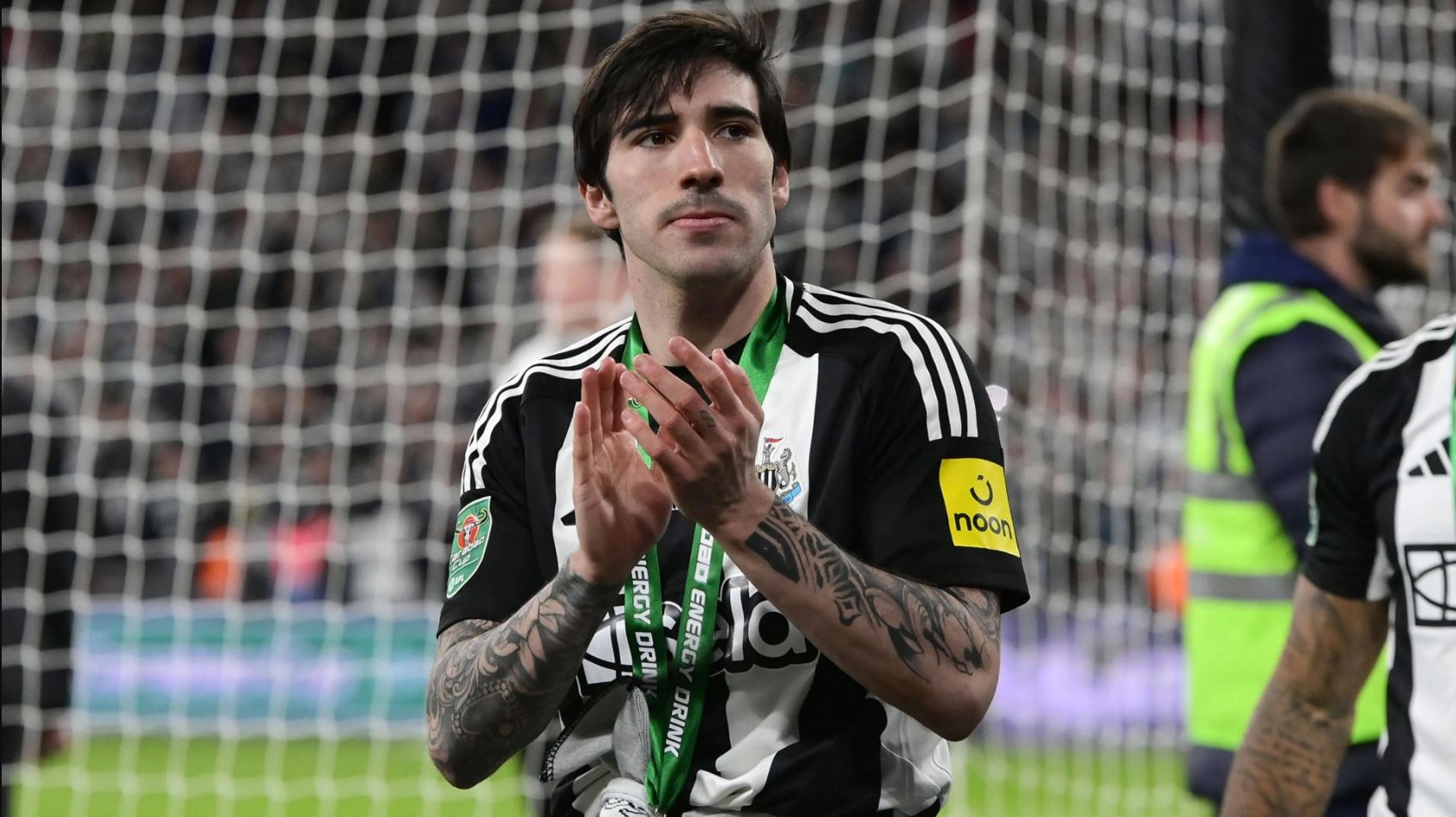 Mes garës për vendin e 4 dhe merkatos, tek Juve piketohen lëvizjet e para