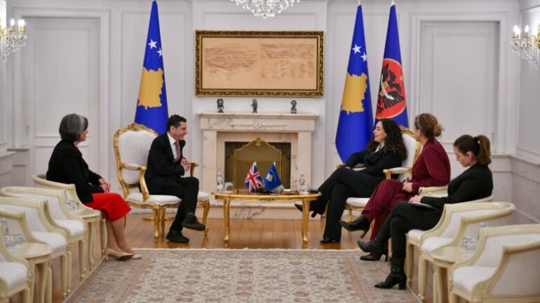 Presidentja Osmani Priti Ne Takim Nje Delegacion Nga Mbreteria E Bashkuar 1 780x439
