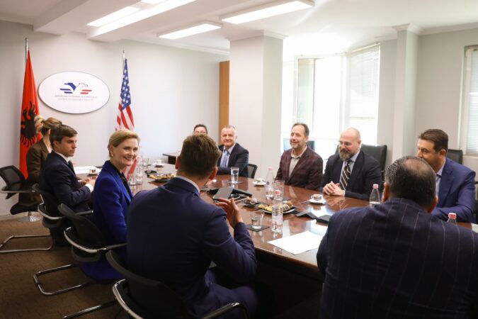 Ambasada Amerikane